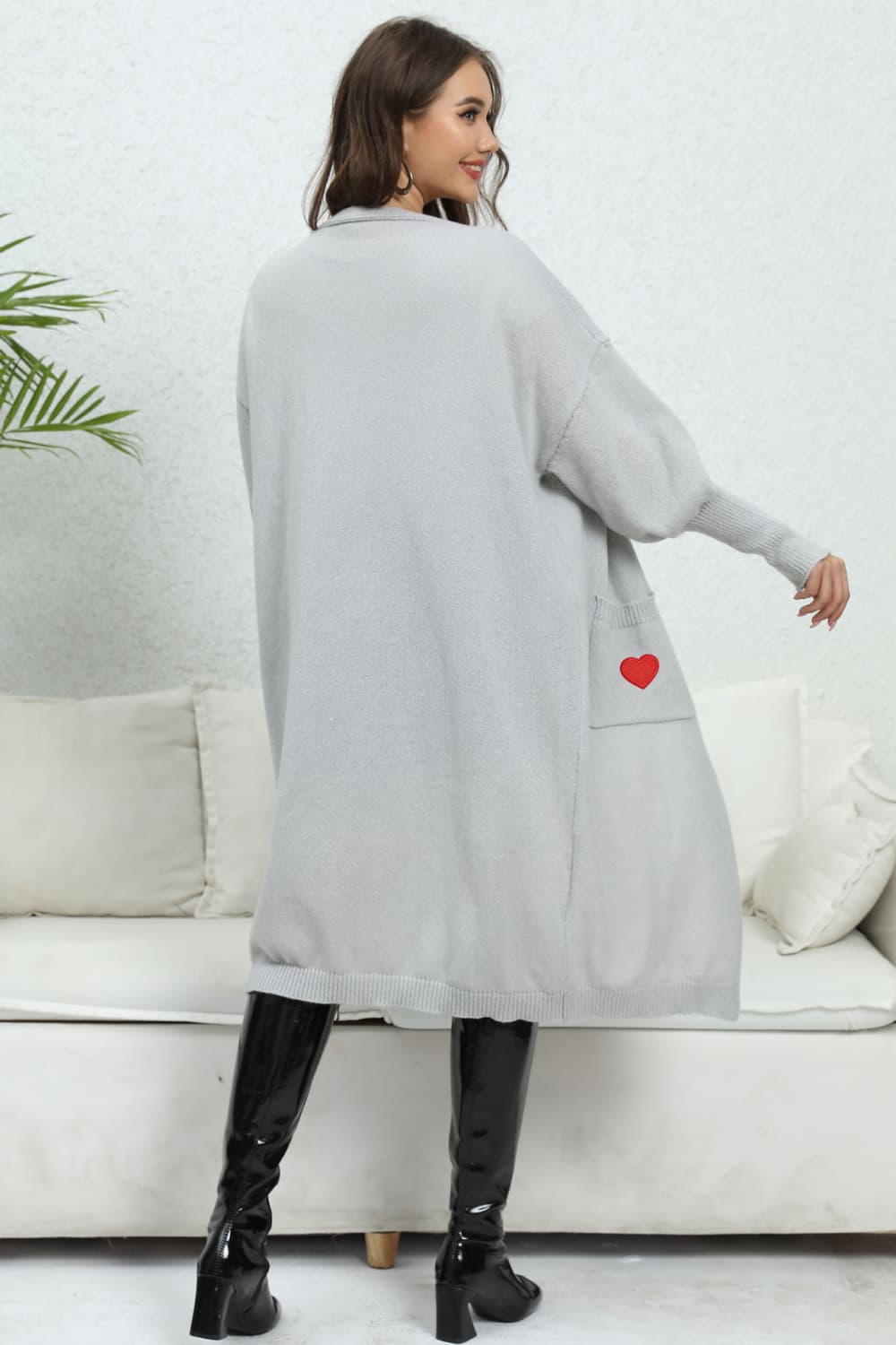 Chic pocketed cardigan with lantern sleeves 