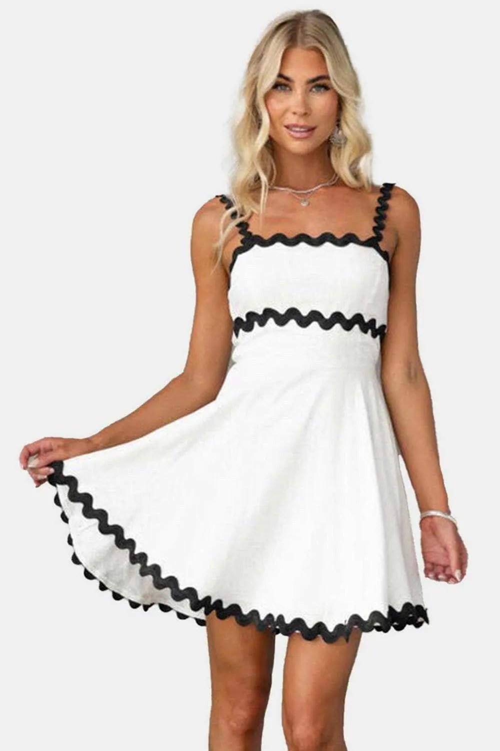 Chic square neck mini dress with contrast trim - Love Salve 
