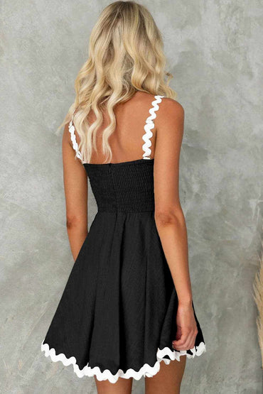 Chic square neck mini dress with contrast trim - Love Salve 