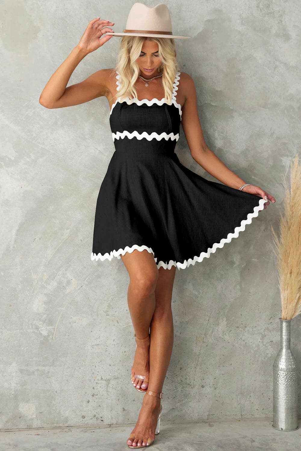Chic square neck mini dress with contrast trim - Love Salve 