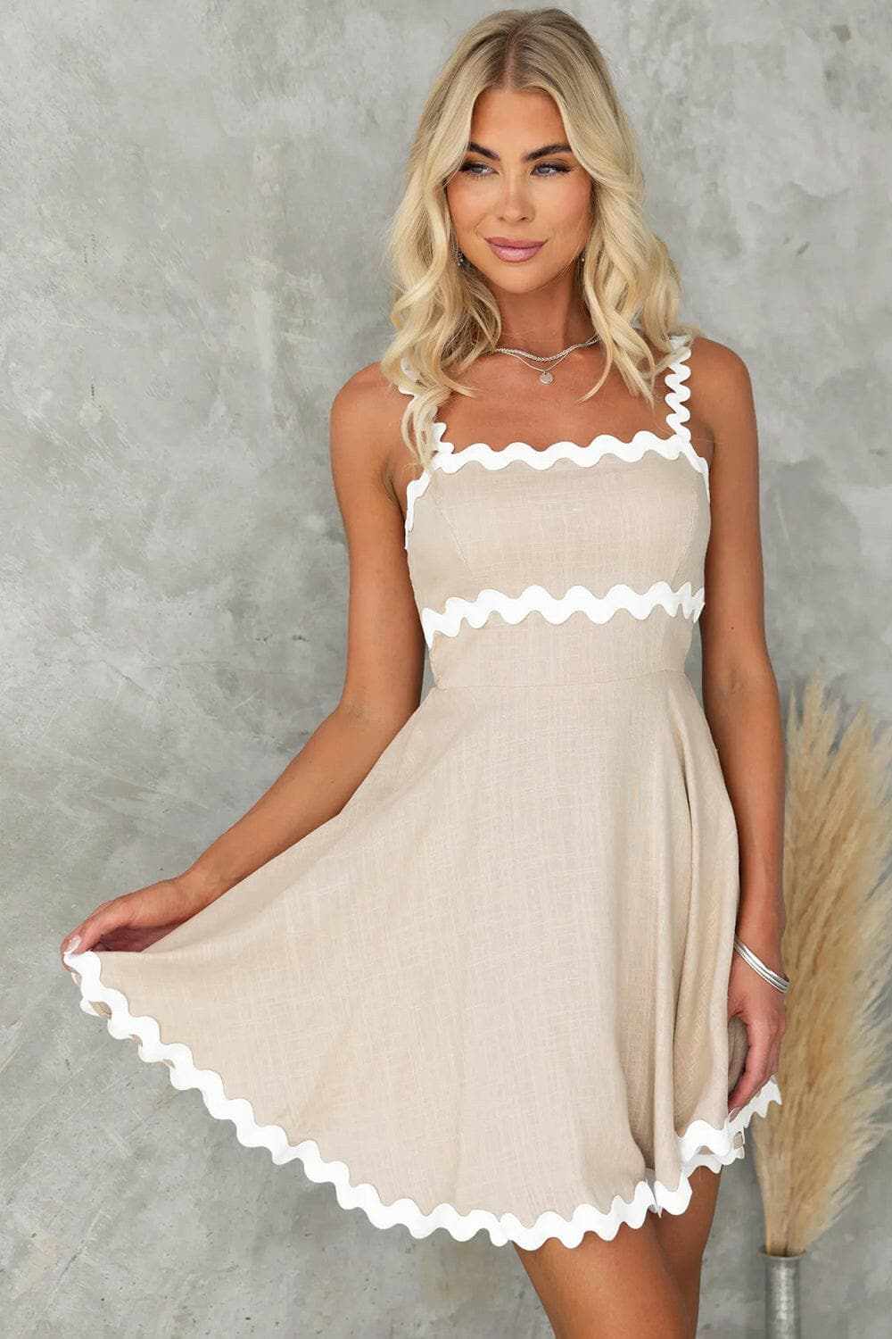 Chic square neck mini dress with contrast trim - Love Salve 