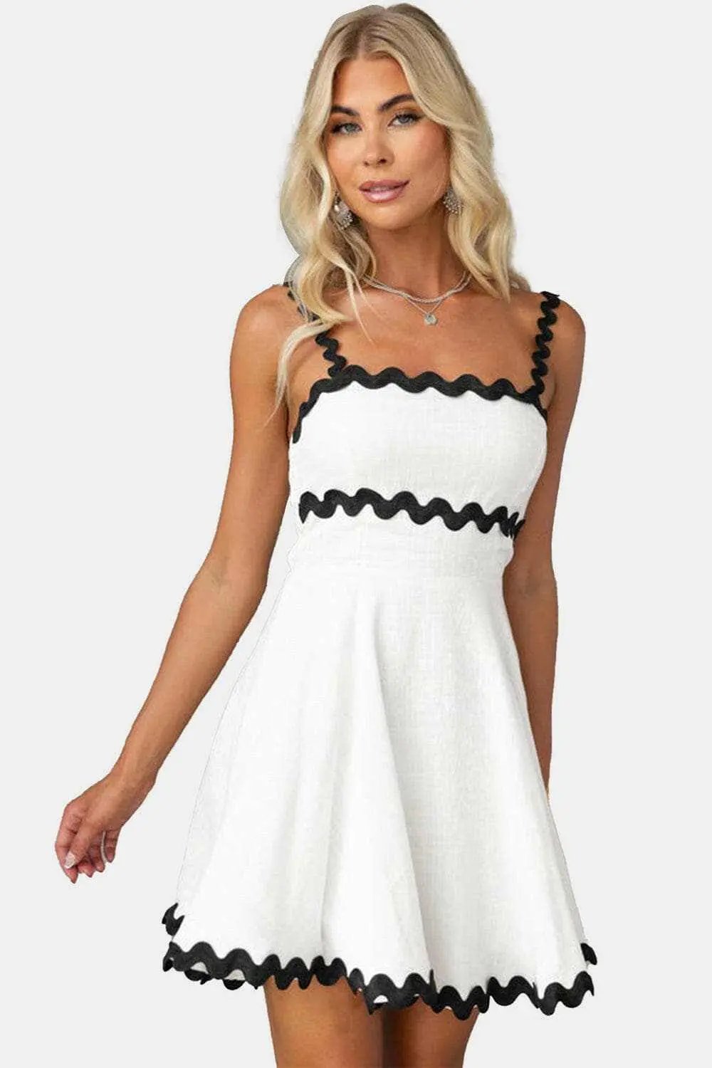 Chic square neck mini dress with contrast trim - Love Salve 
