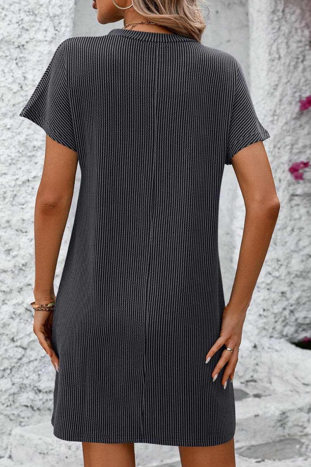 Chic striped mini dress with pockets 