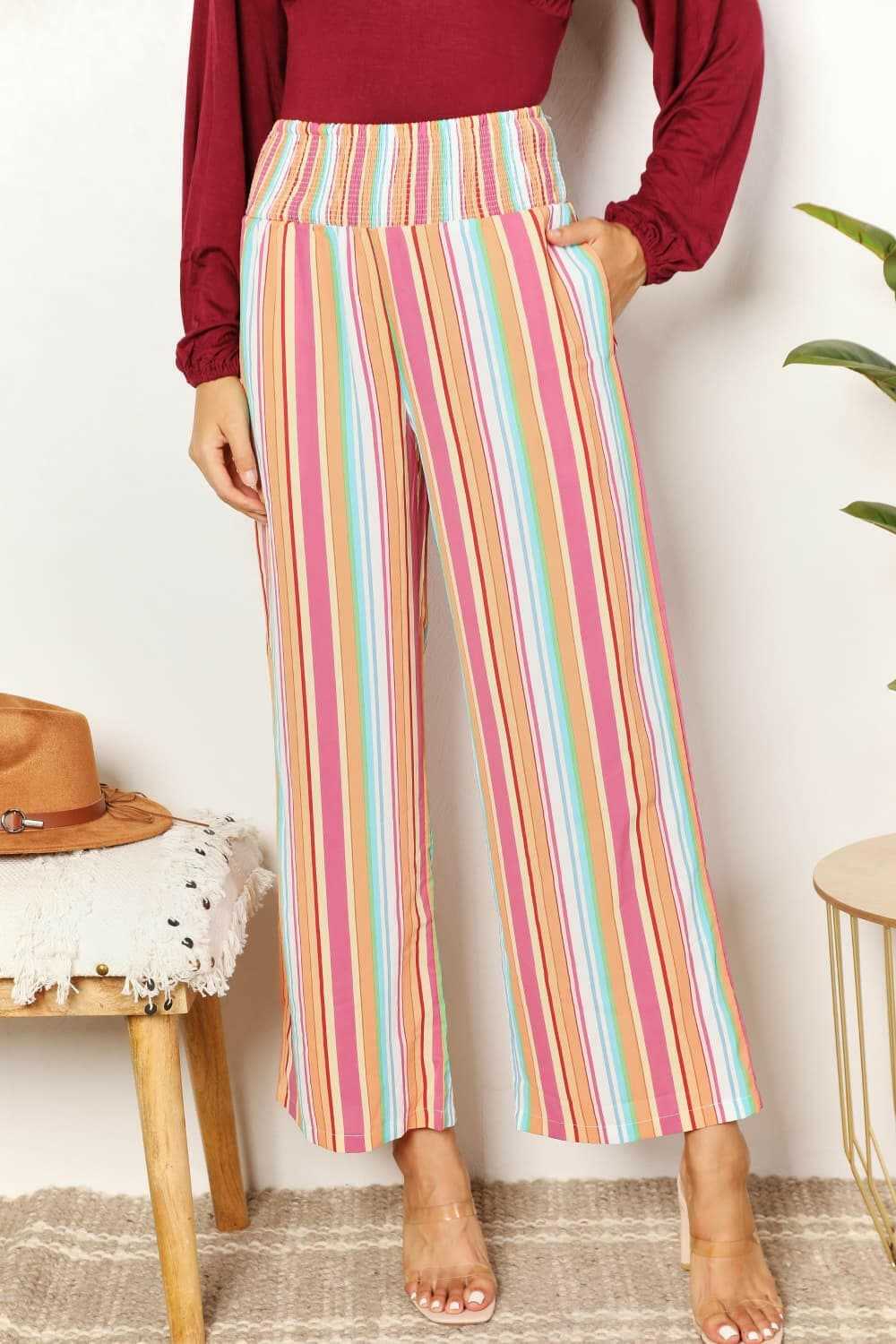 Chic striped pants with pockets 