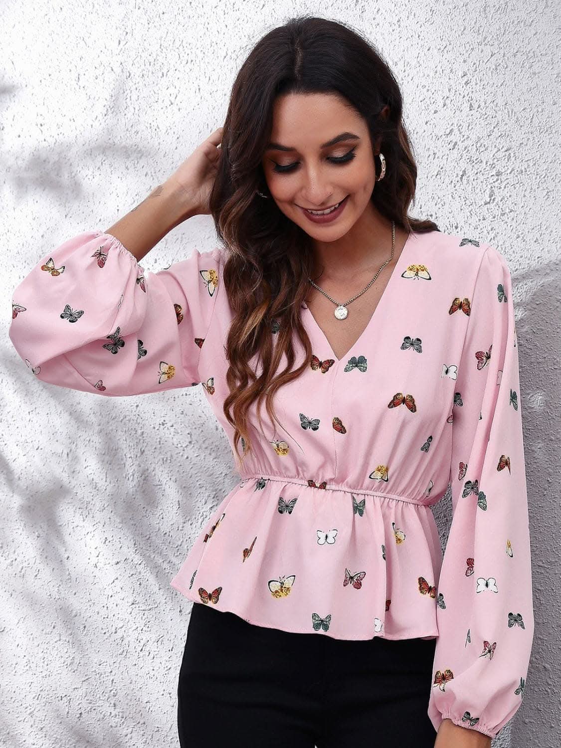 Chic v-neck ruched blouse - long sleeves 
