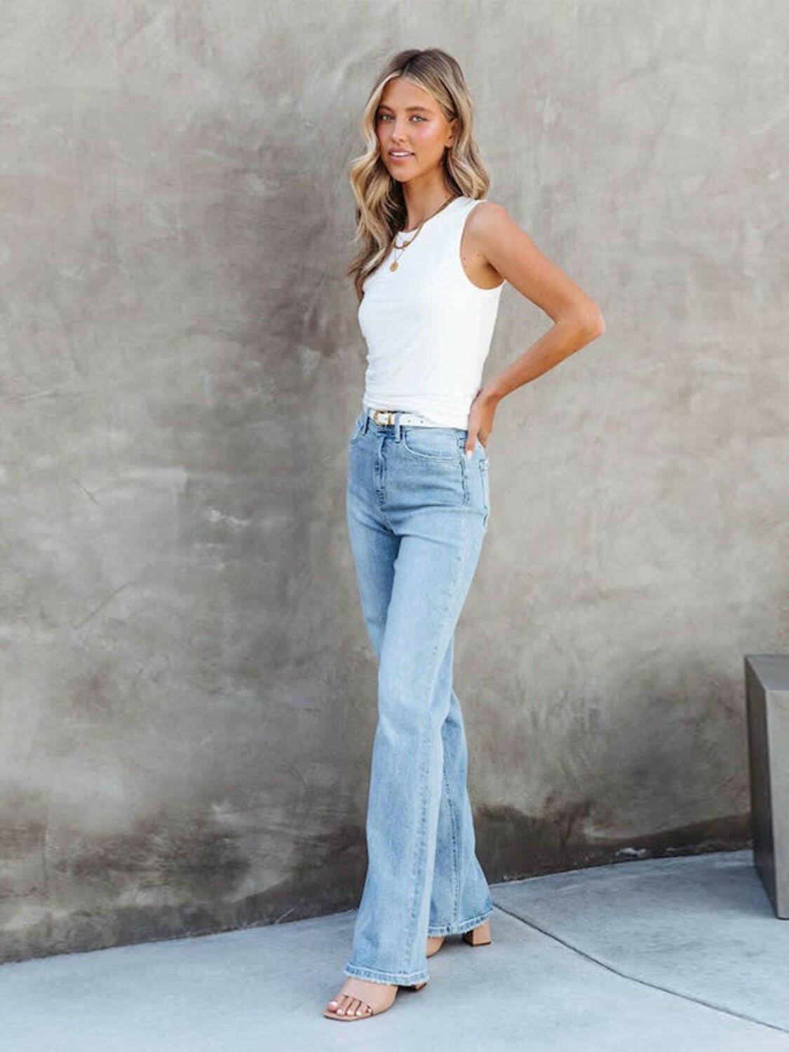 Classic straight leg jeans - versatile fit 