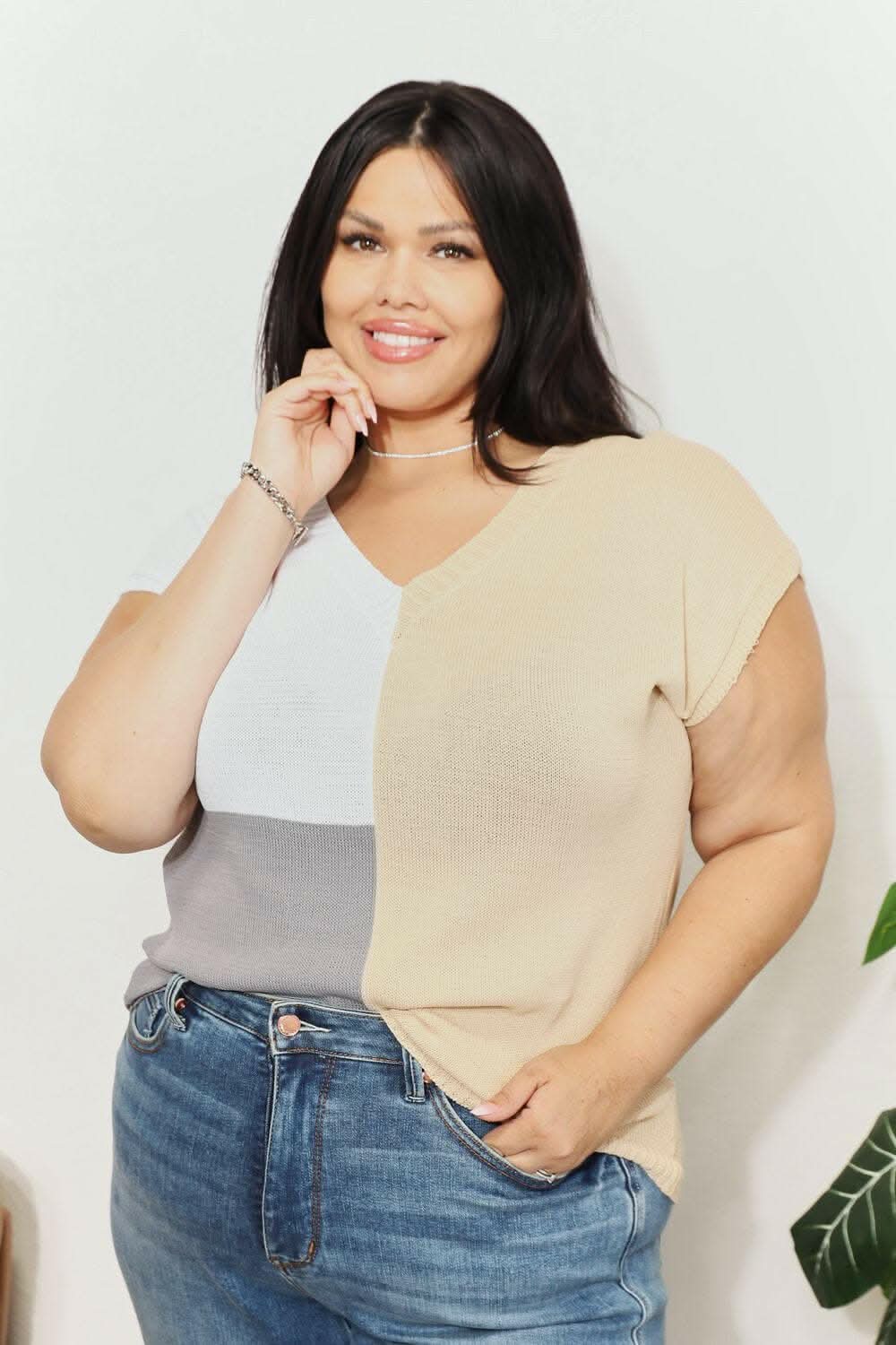 Color block v-neck knit top 