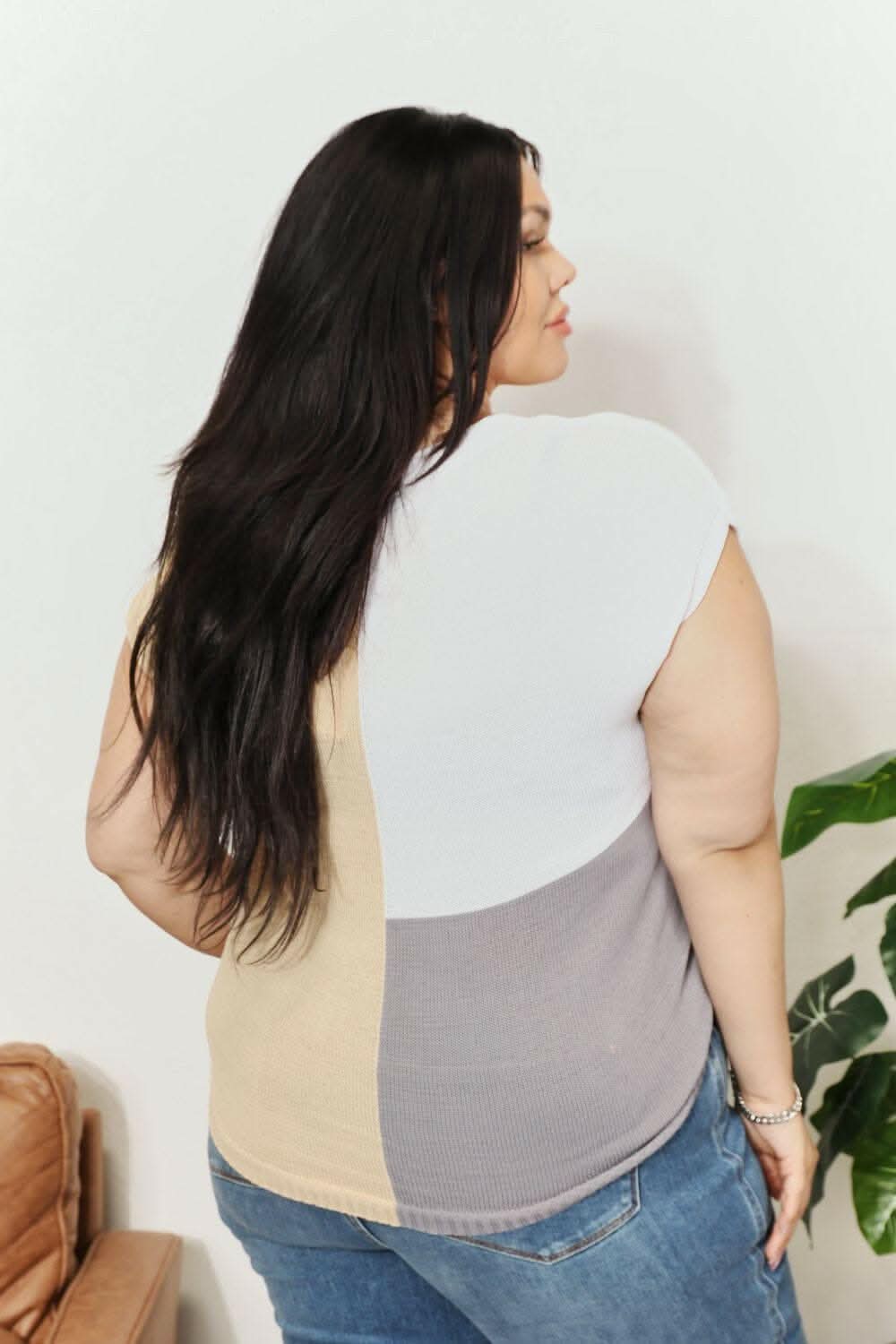 Color block v-neck knit top 