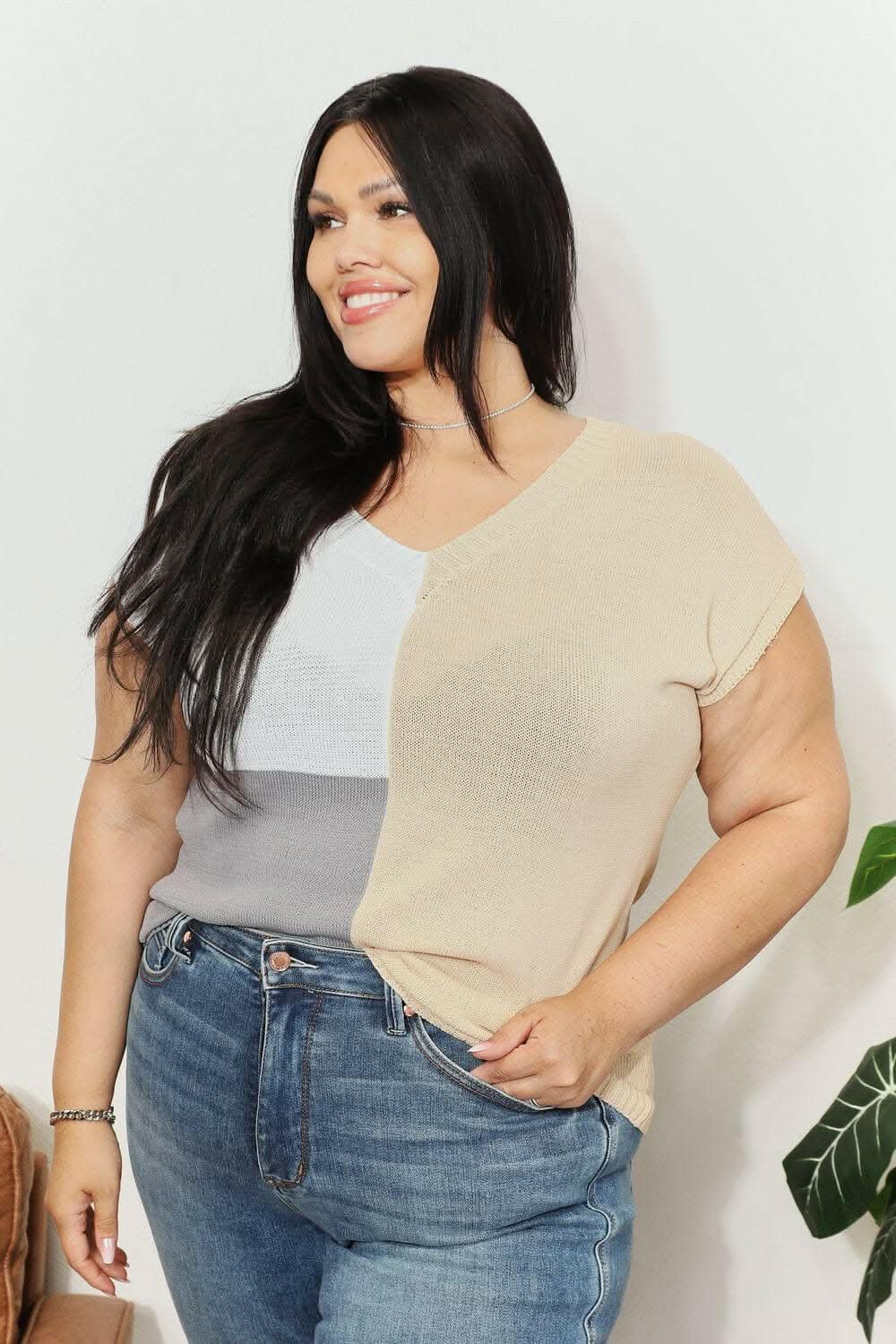 Color block v-neck knit top 