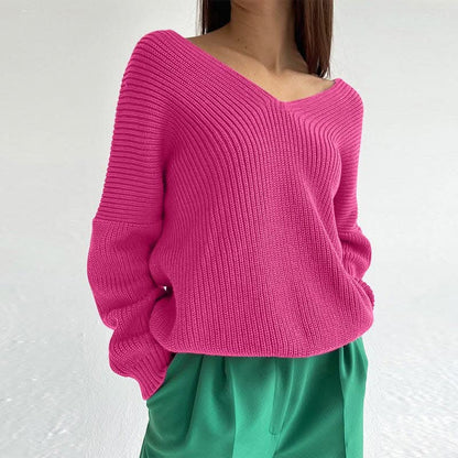 Cozy V-neck sweater with dropped shoulders 