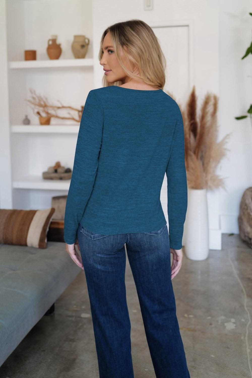 Cozy button-front cardigan in soft stretch 