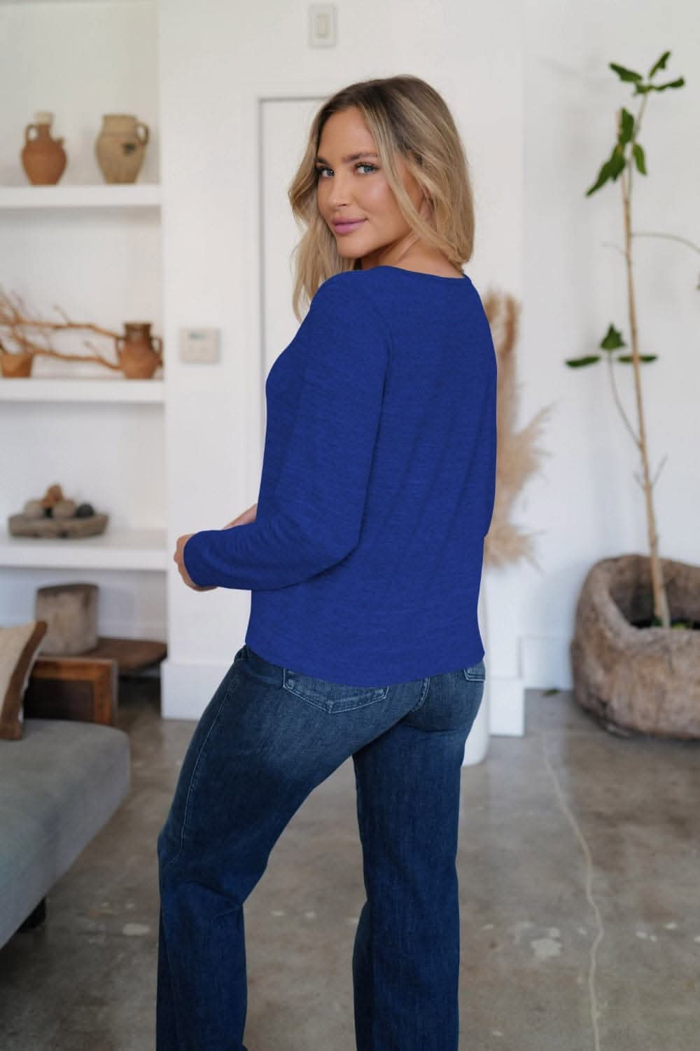 Cozy button-front cardigan in soft stretch 