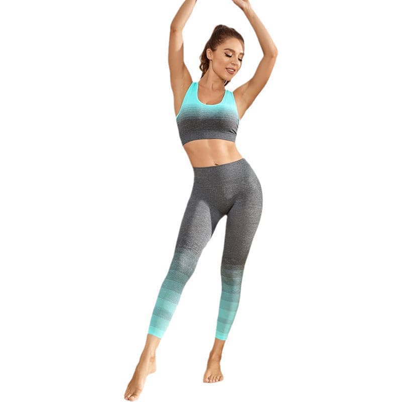 Seamless women's yoga set - breathable bra