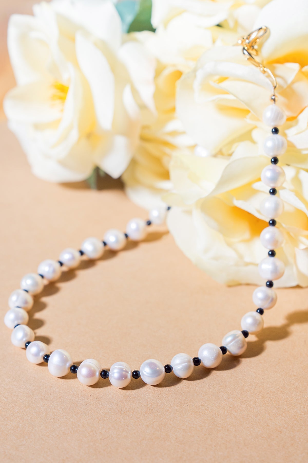 LOU PEARL NECKLACE Flying Tomato