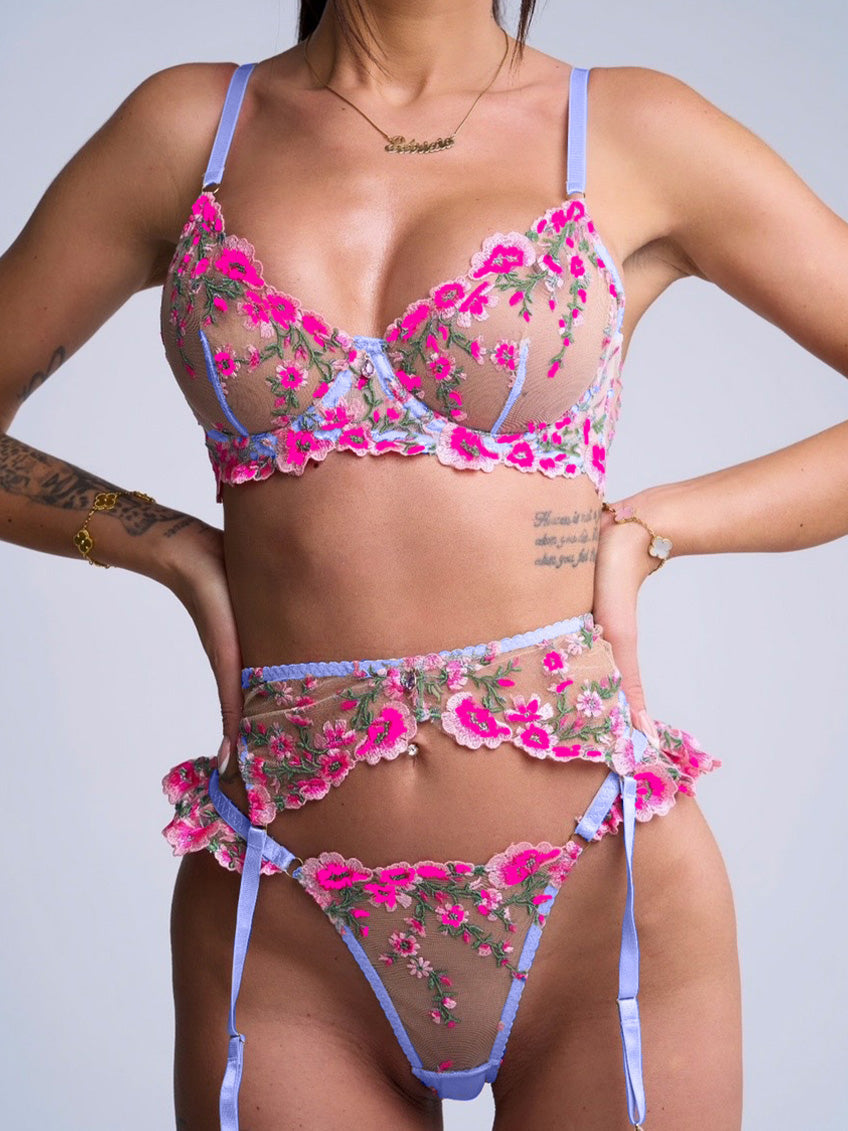 Fantasy Pink Bloom Embroidery Lingerie Set for Elegance