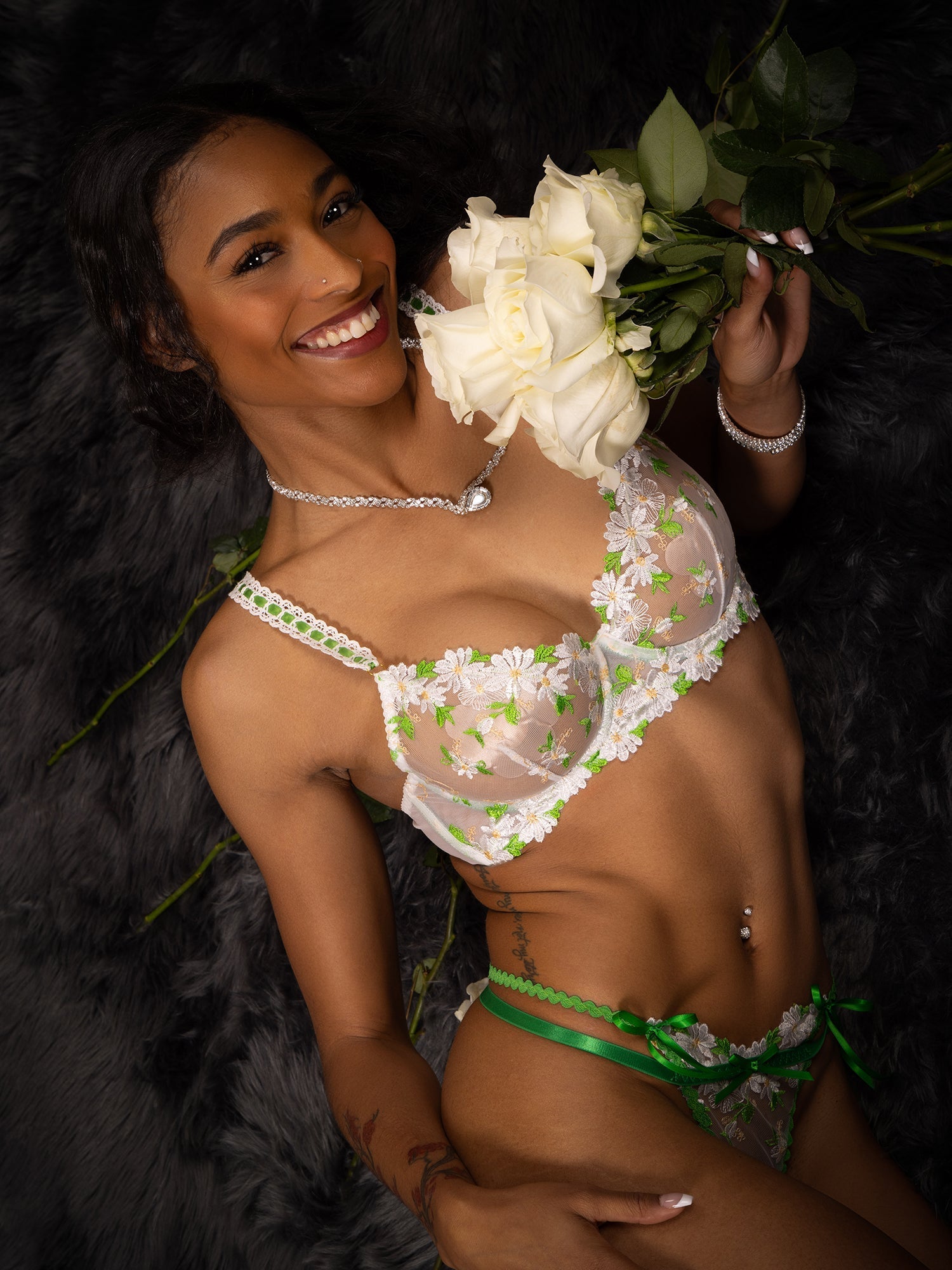 Lovely Daisy Lace Lingerie Set With Floral Embroidery Hello.LA.Girl