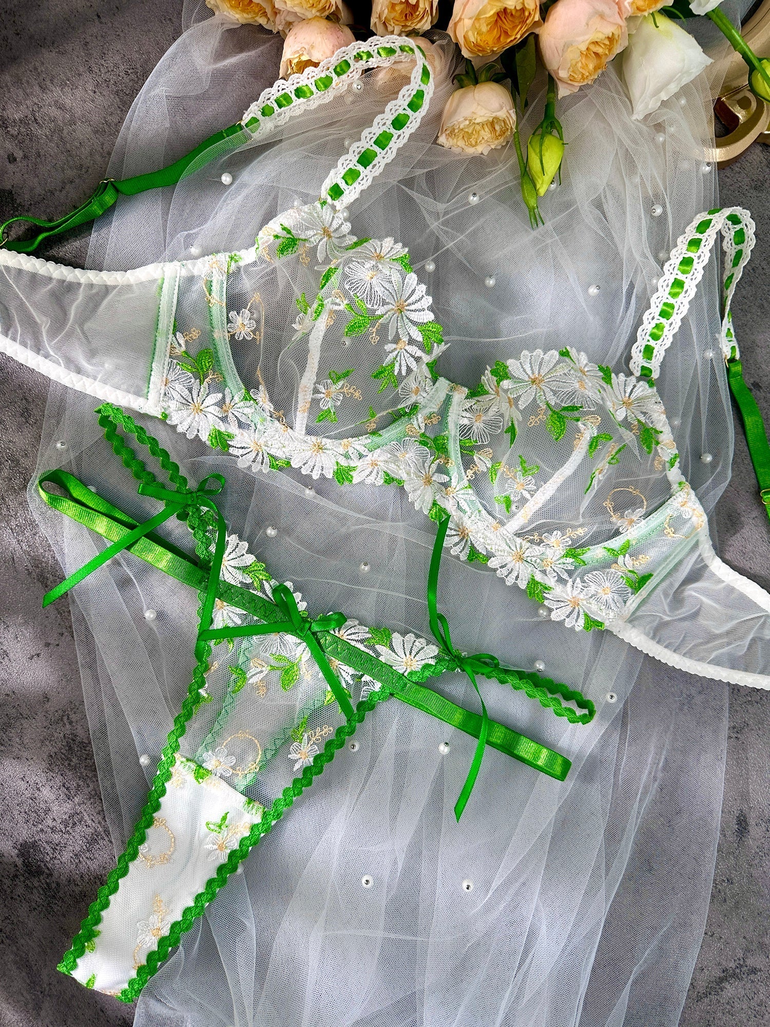 Lovely Daisy Lace Lingerie Set With Floral Embroidery Hello.LA.Girl