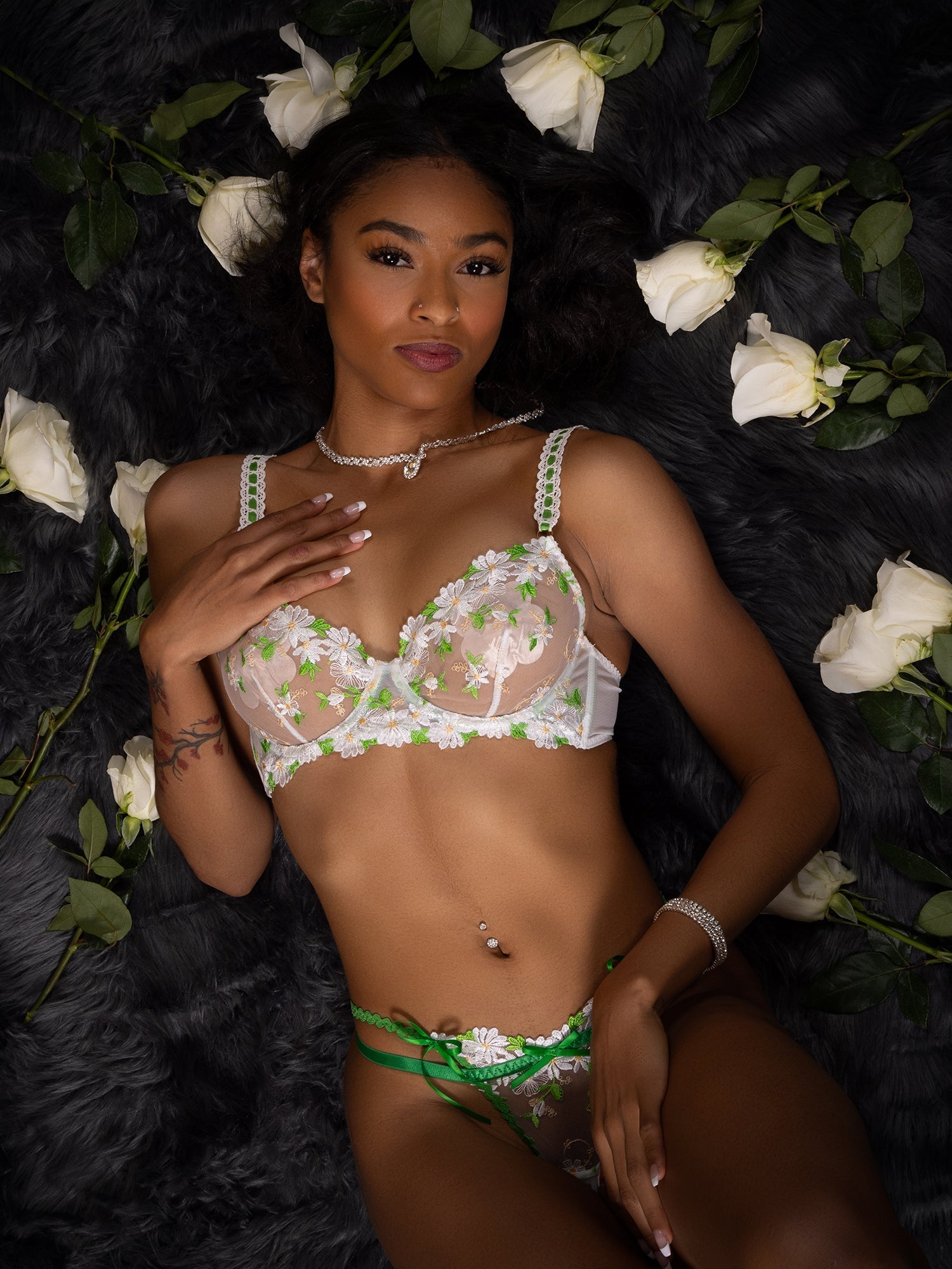 Lovely Daisy Lace Lingerie Set With Floral Embroidery Hello.LA.Girl