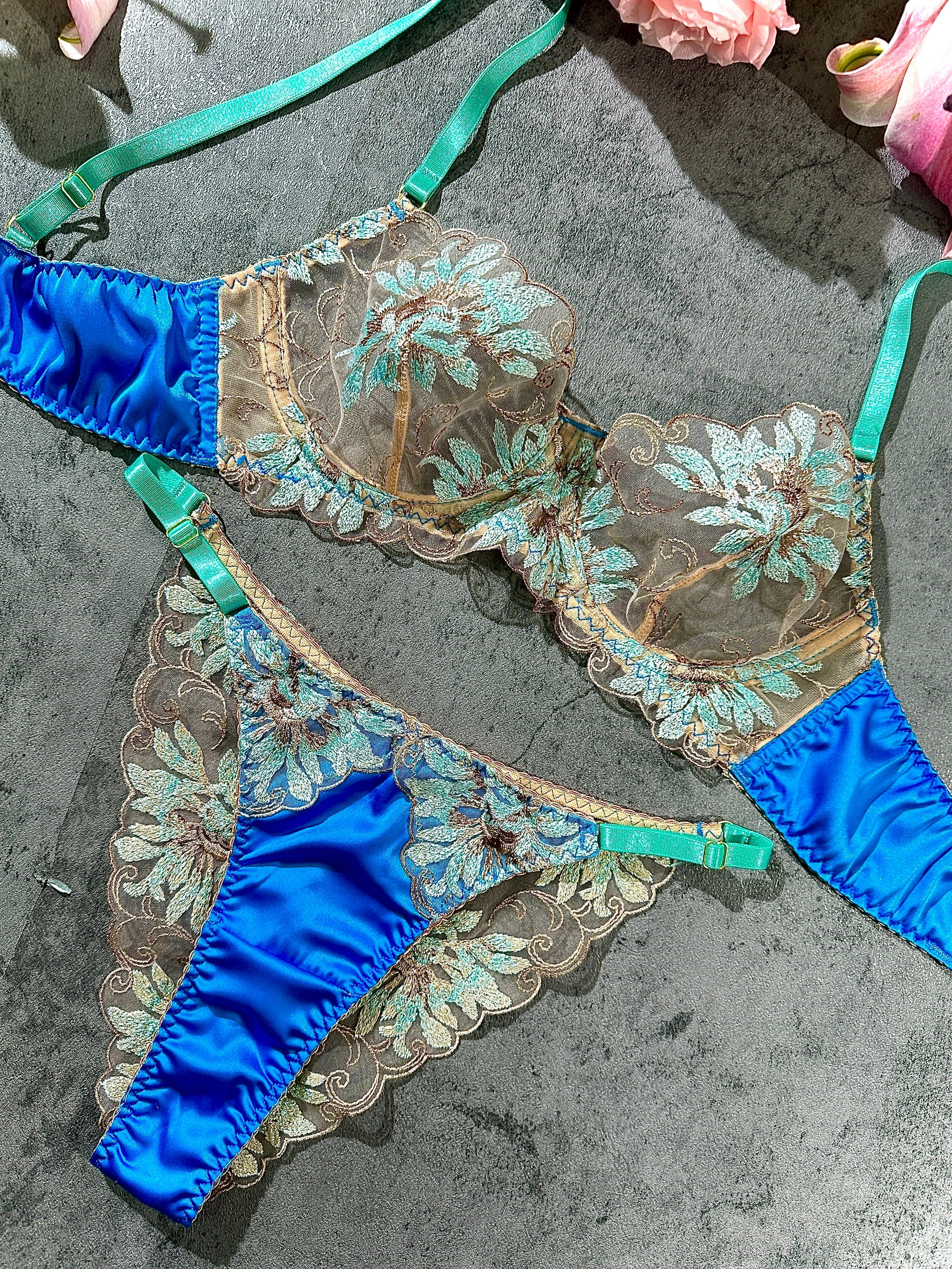 Vintage Peacock Blue Lingerie Set With Floral Embroideries Hello.LA.Girl