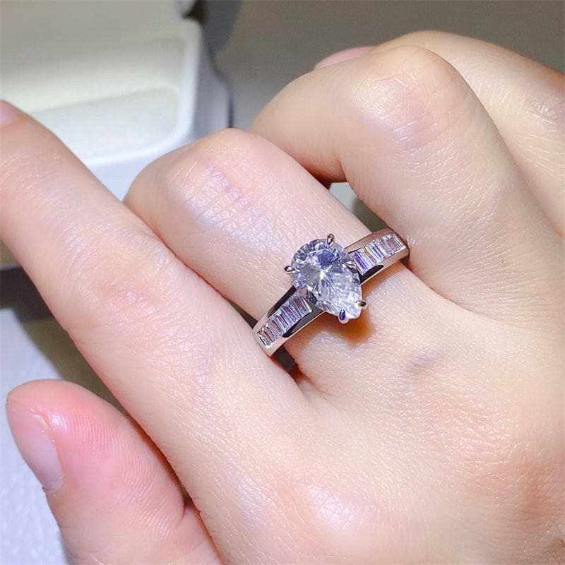 Dazzling 3 Carat Moissanite Ring - Love Salve 