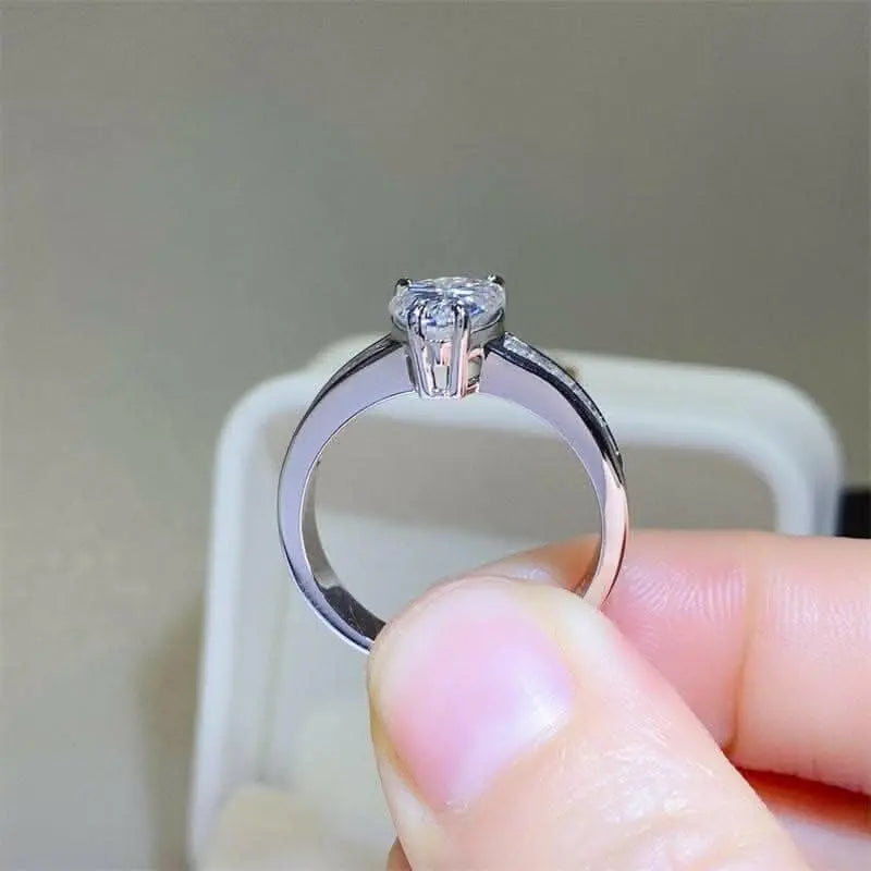 Dazzling 3 Carat Moissanite Ring - Love Salve 