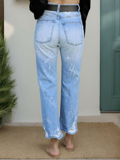 Distressed straight jeans with pockets 