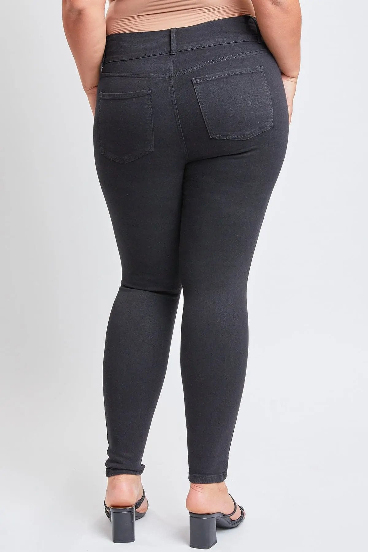 Women's Plus Essential Sustainable Skinny Jeans - Love Salve