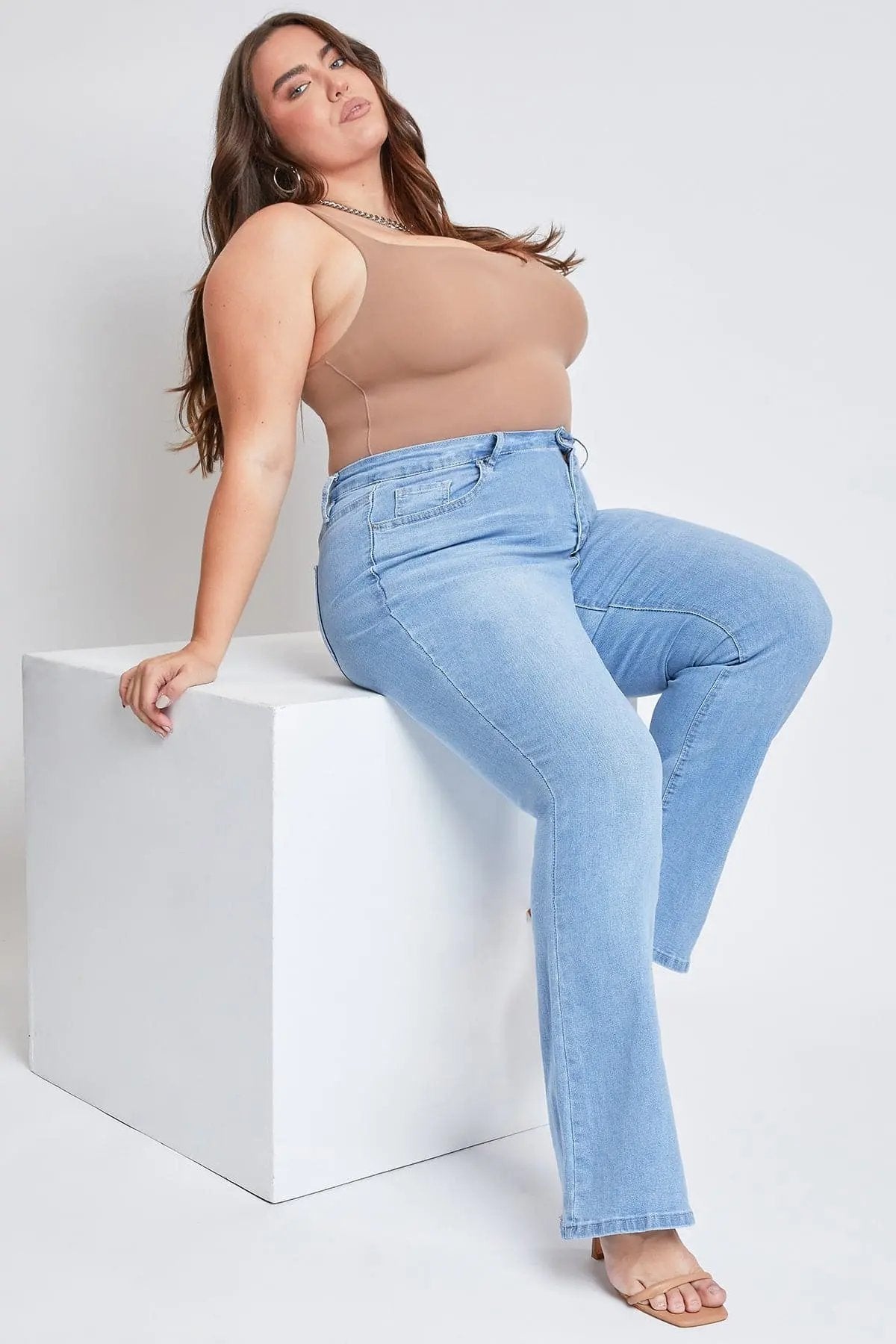 Women's Plus Size Basic Flare Jeans - Love Salve