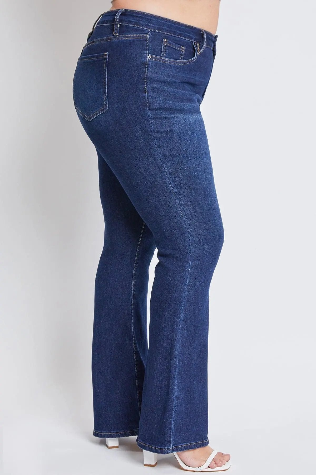 Women's Plus Size Basic Flare Jeans - Love Salve