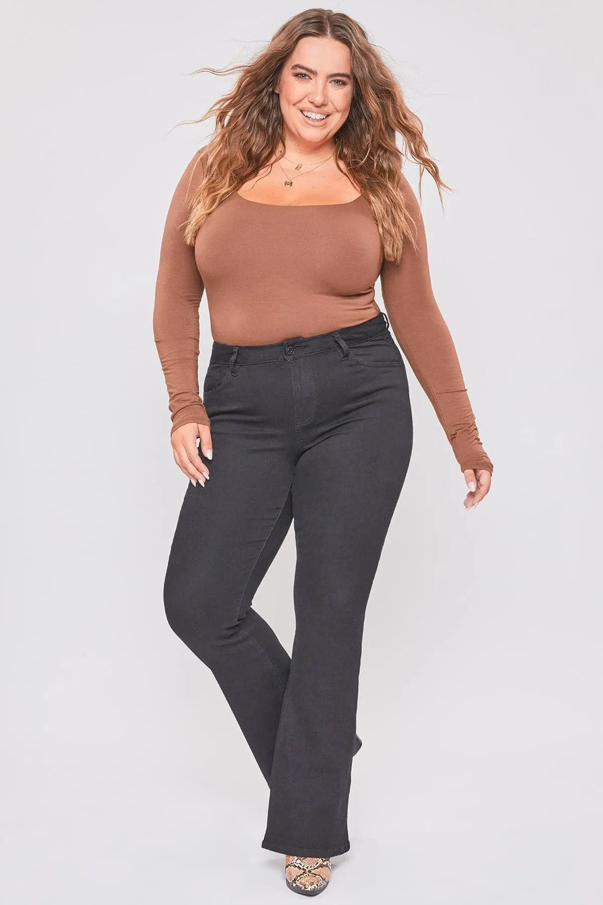 Women's Plus Size Basic Flare Jeans - Love Salve