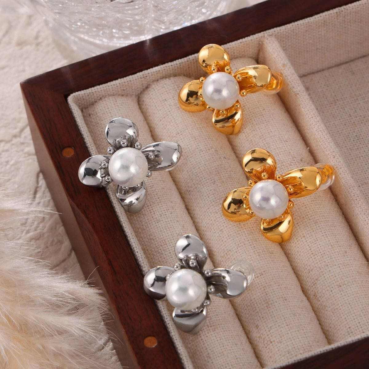 Elegant floral titanium earrings - Love Salve 