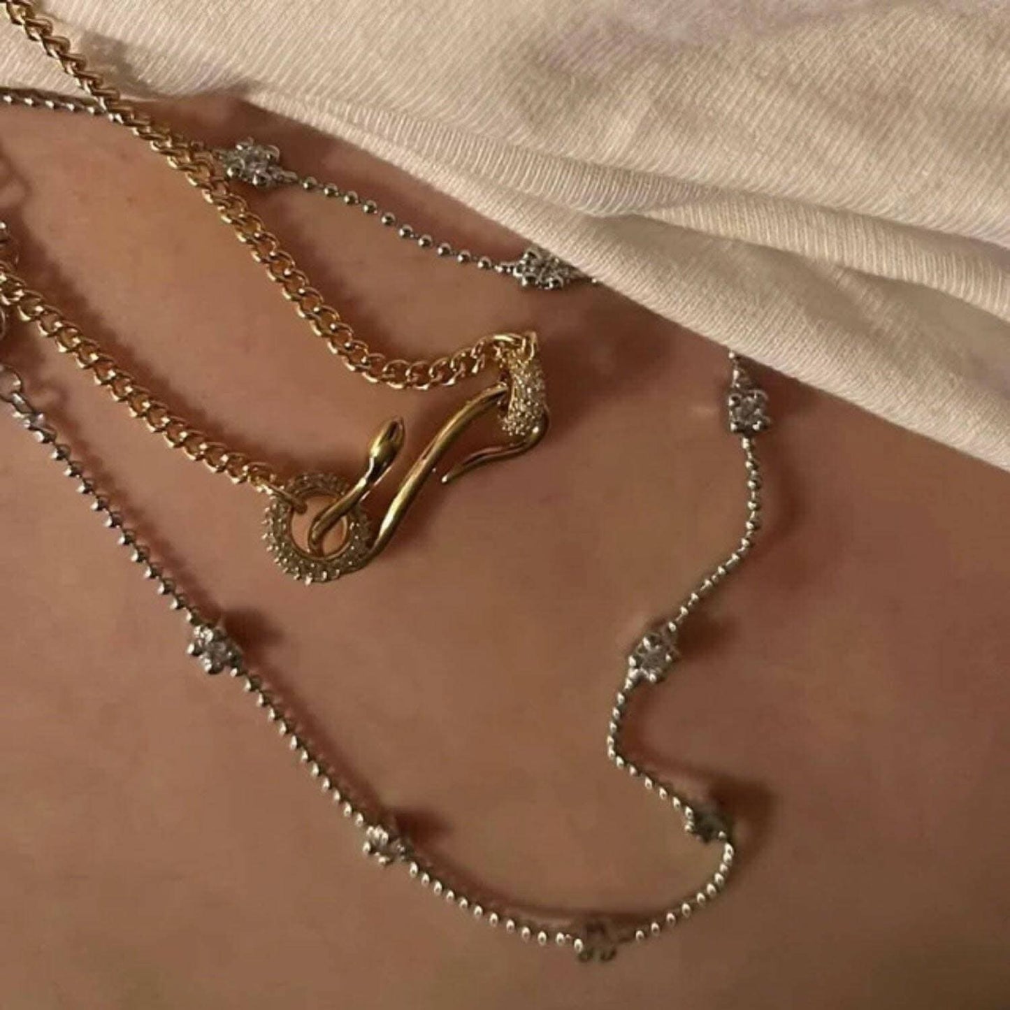 Elegant gold-plated zircon necklace - Love Salve 