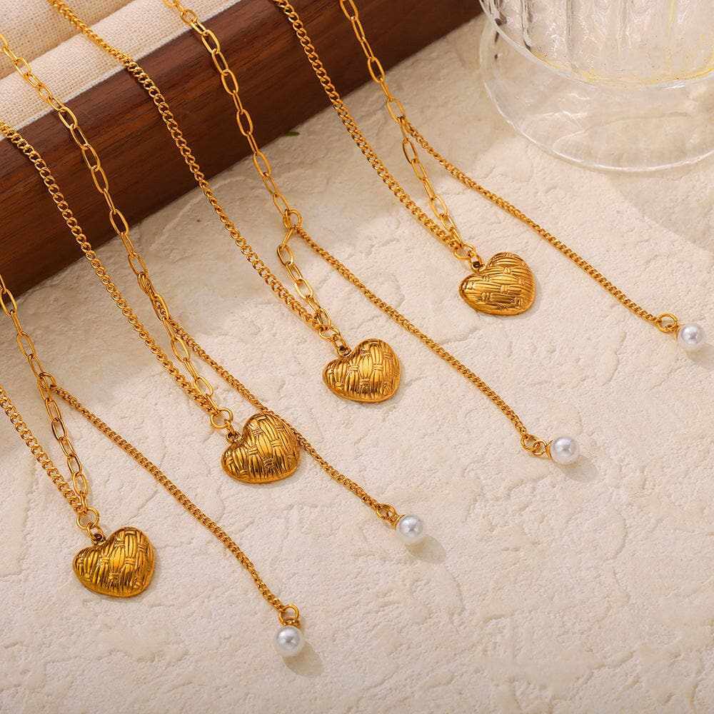 Elegant heart pendant necklace - Love Salve 