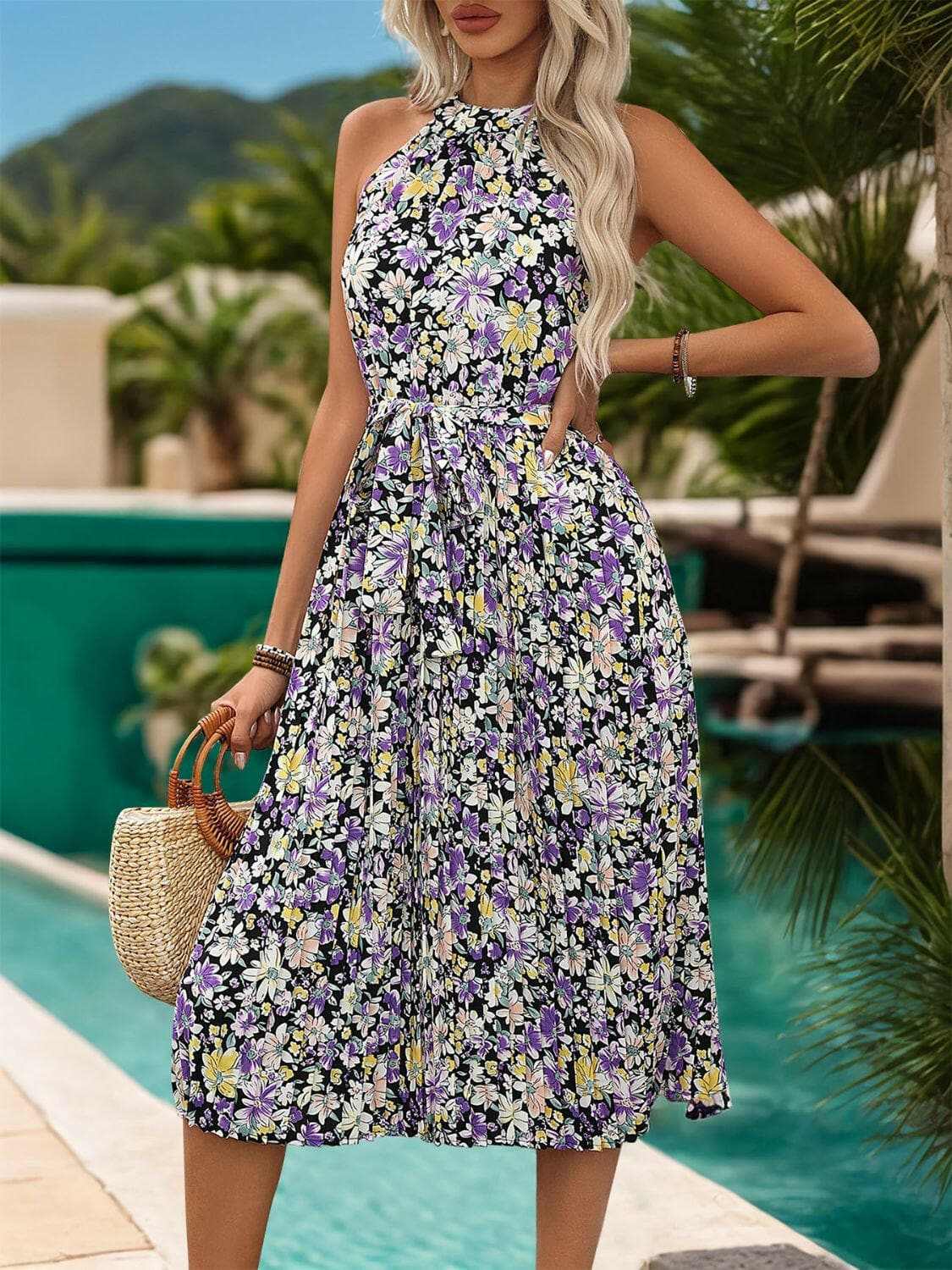 Elegant pleated dress with tie waist - Love Salve 