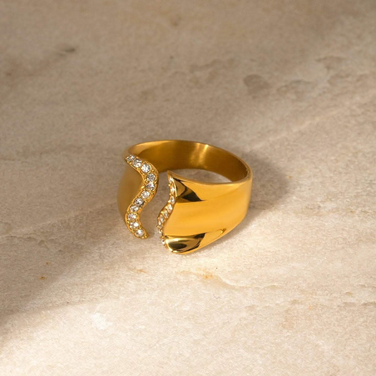 Elegant rhinestone bypass ring 