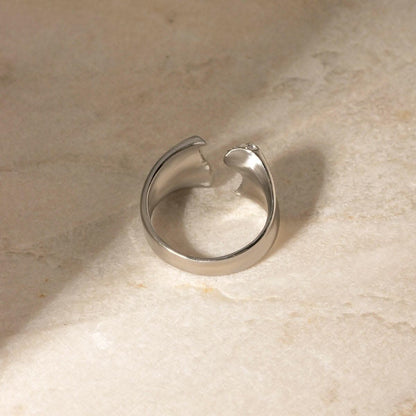 Elegant rhinestone bypass ring 