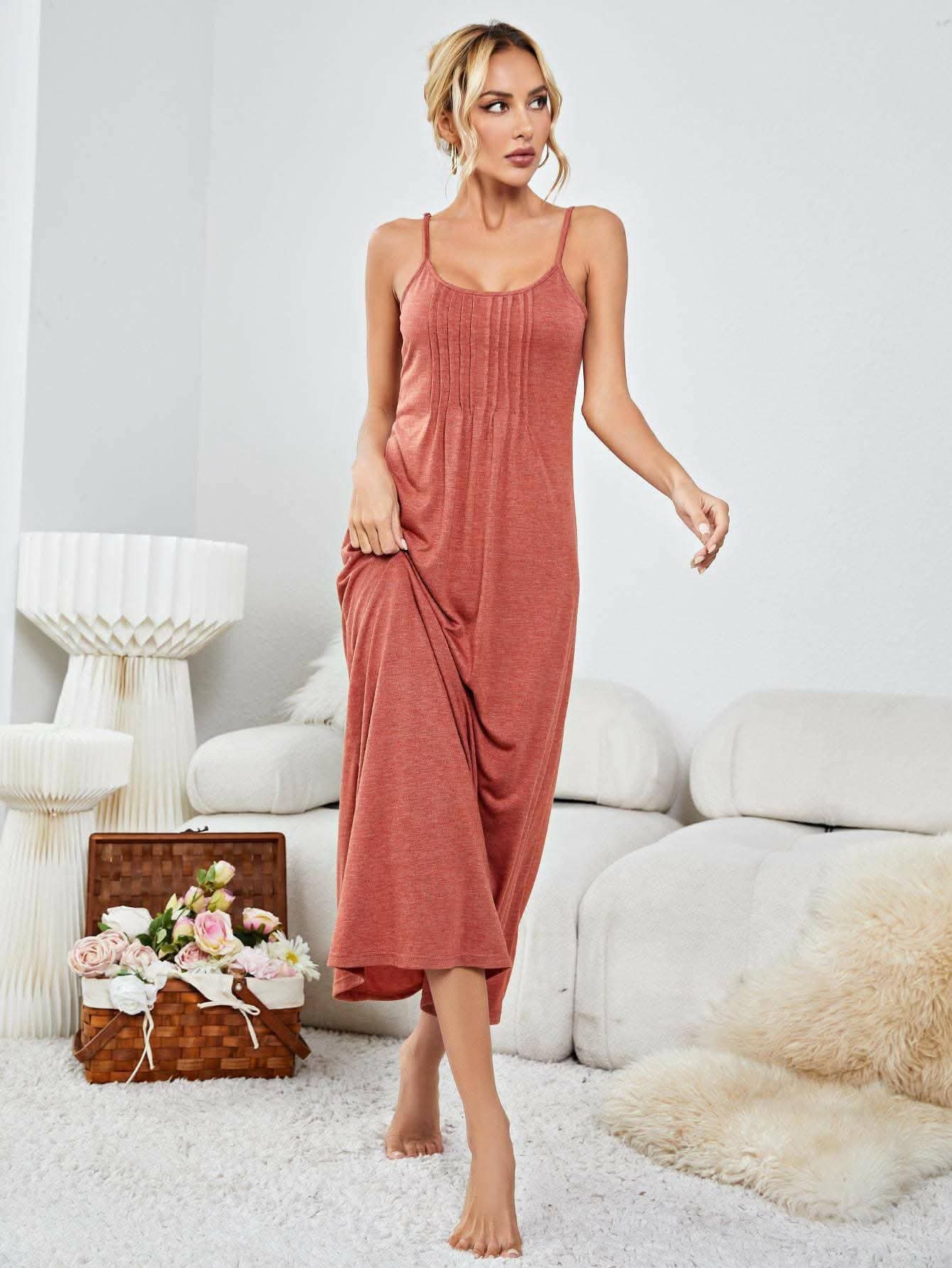 Elegant sleeveless nightgown - scoop neck 