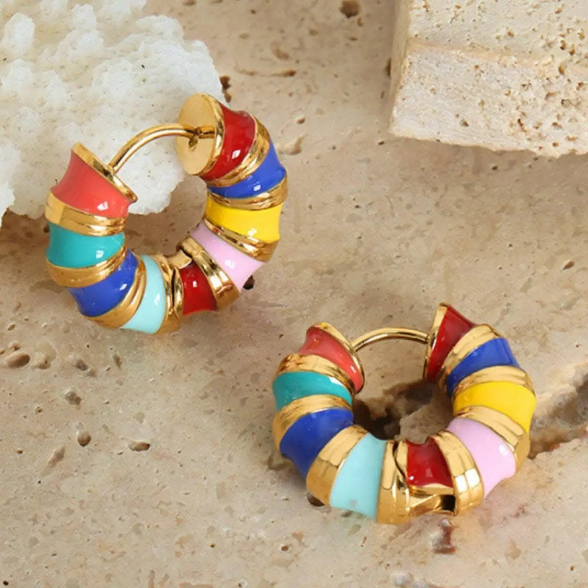 Elegant titanium hoop earrings - Love Salve 