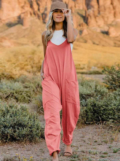 Elegant v-neck jumpsuit with pockets - Love Salve 