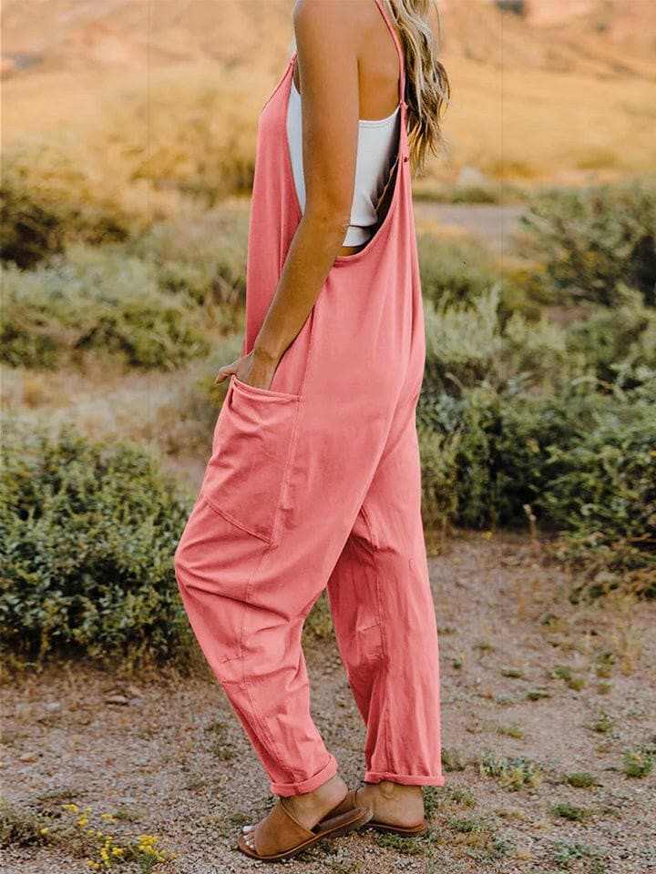 Elegant v-neck jumpsuit with pockets - Love Salve 