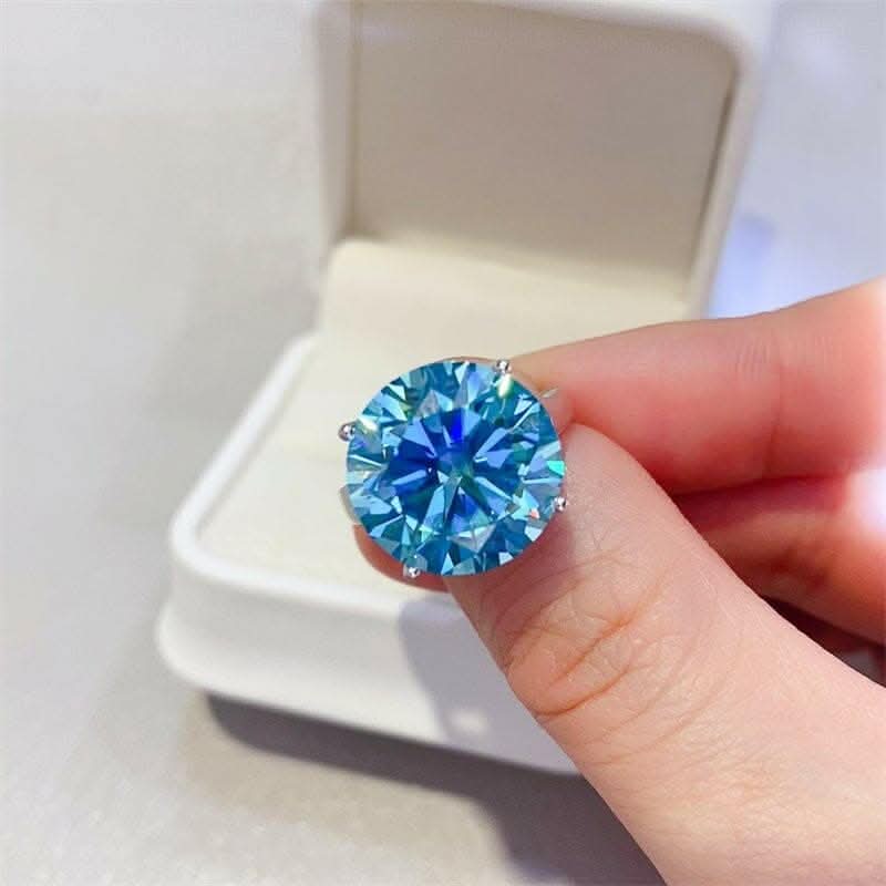 Exquisite 5 Carat Moissanite Ring 