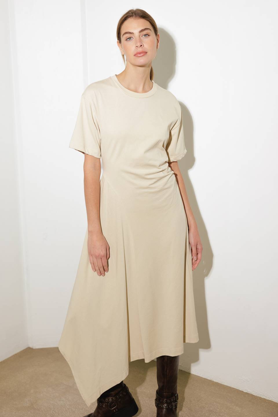 RIGHT ON CUE KNIT MIDI DRESS Flying Tomato