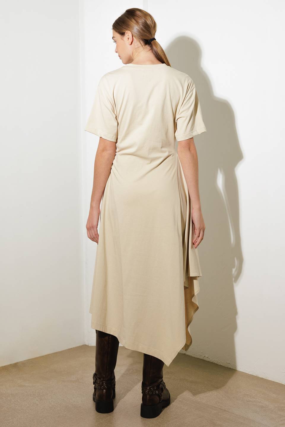 RIGHT ON CUE KNIT MIDI DRESS Flying Tomato