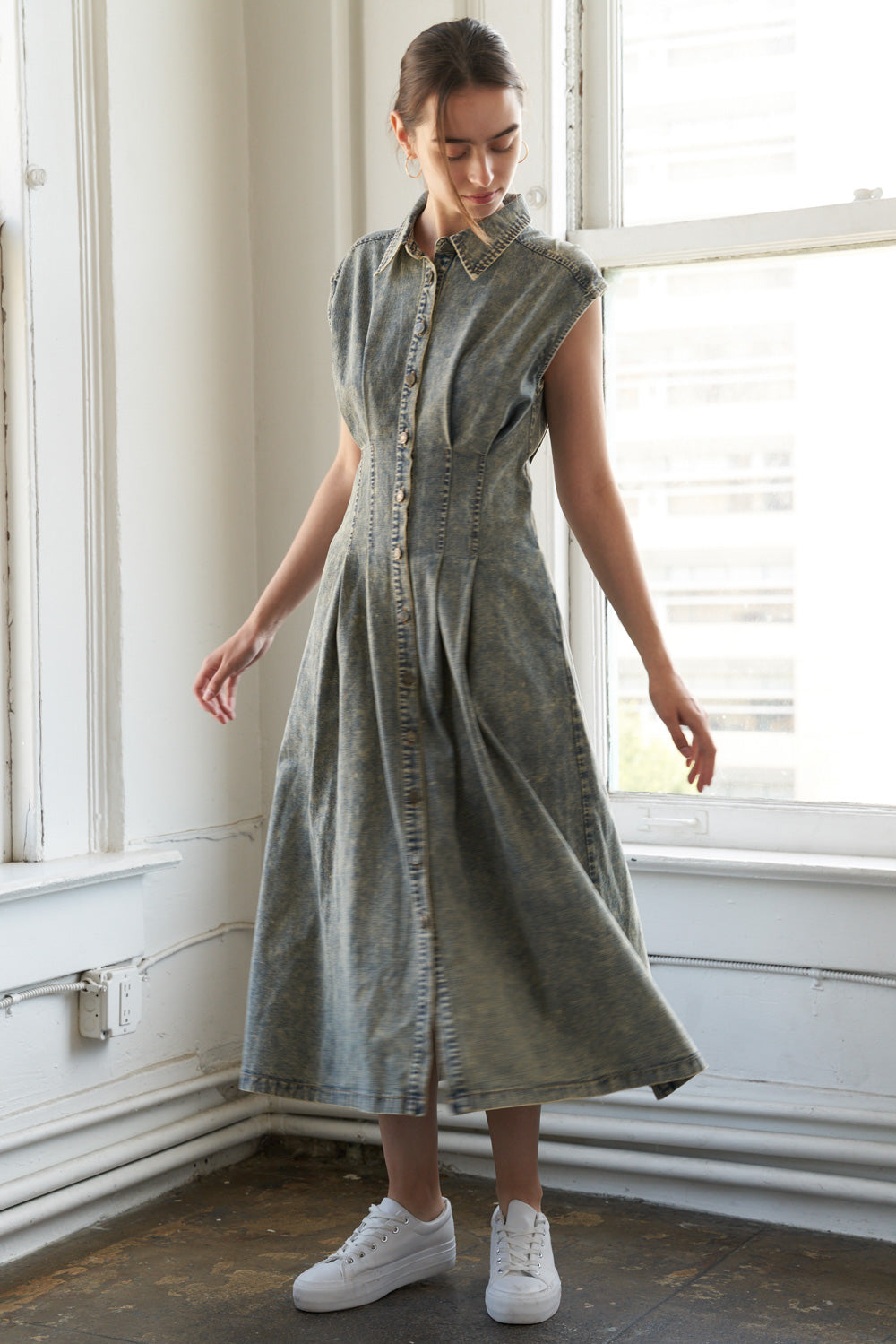 SUNSHINE SQUEEZE DENIM MIDI DRESS Flying Tomato