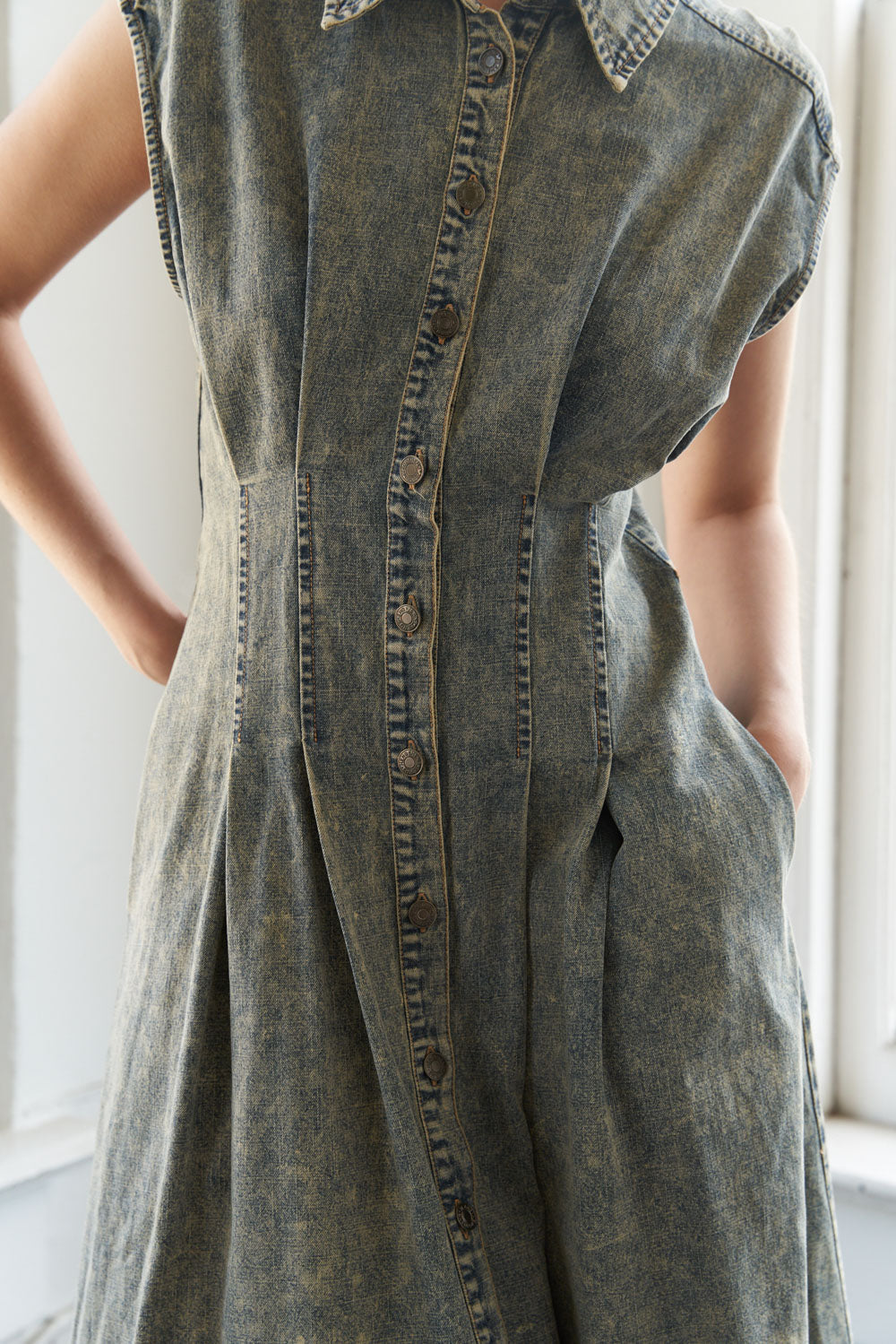 SUNSHINE SQUEEZE DENIM MIDI DRESS Flying Tomato