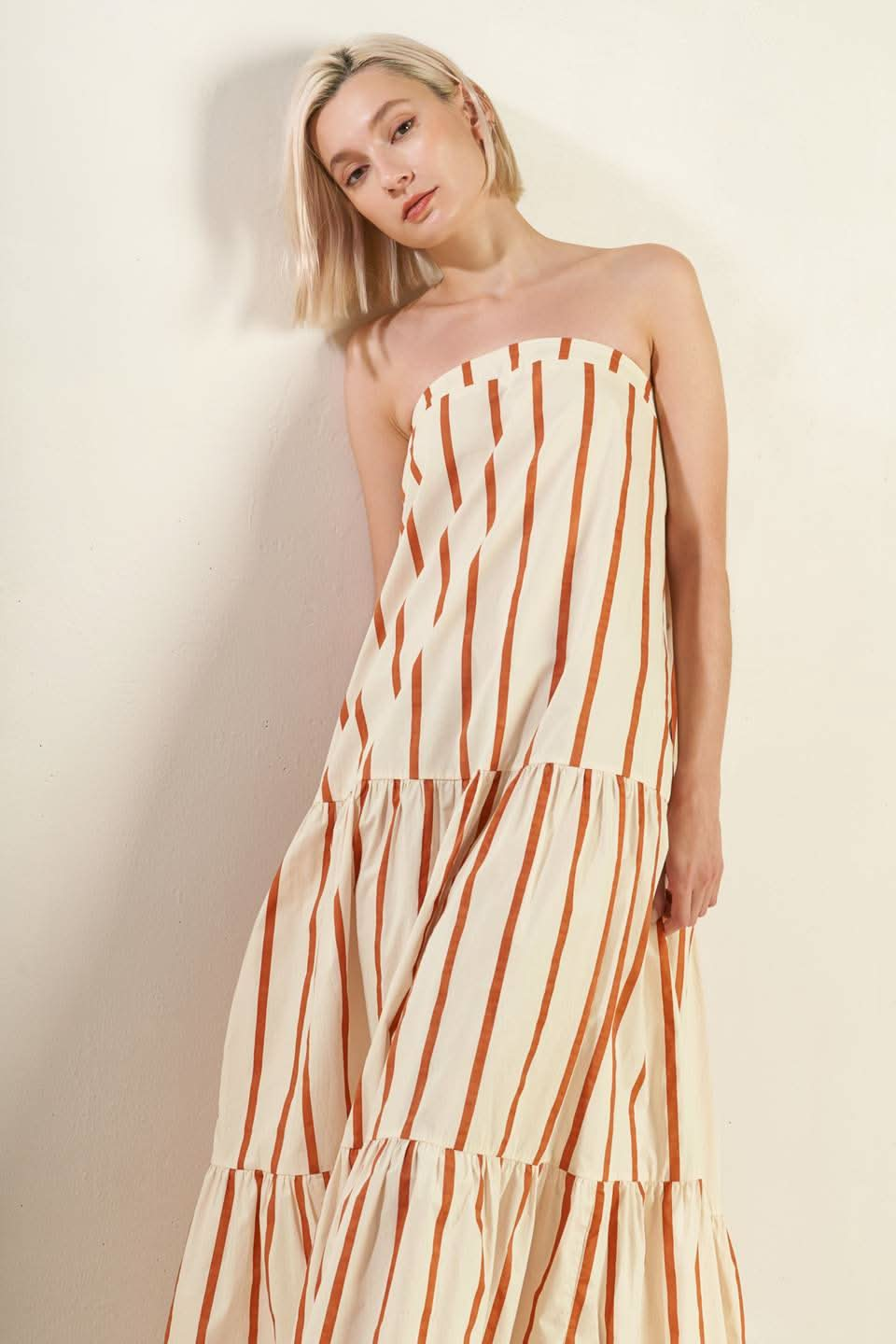 NOSTALGIC CHARM STRAPLESS MAXI DRESS