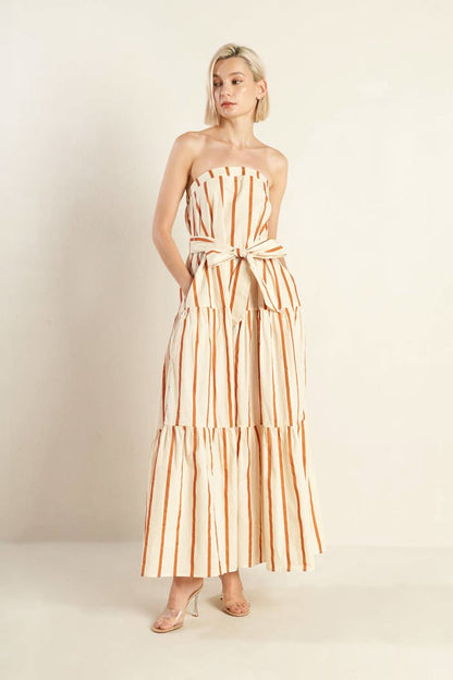 NOSTALGIC CHARM STRAPLESS MAXI DRESS