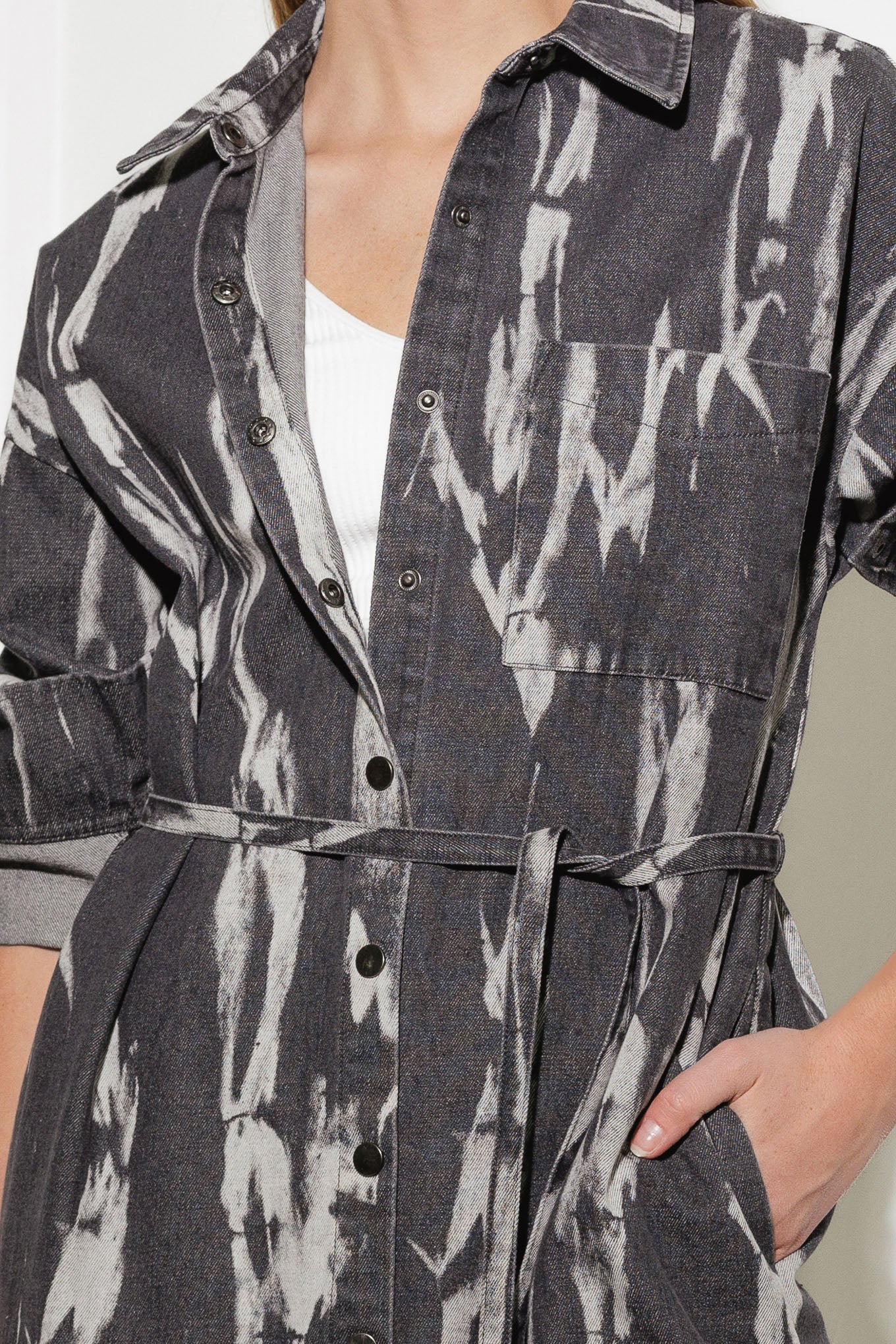 HERE & NOW WOVEN DENIM MIDI SHIRT DRESS Flying Tomato