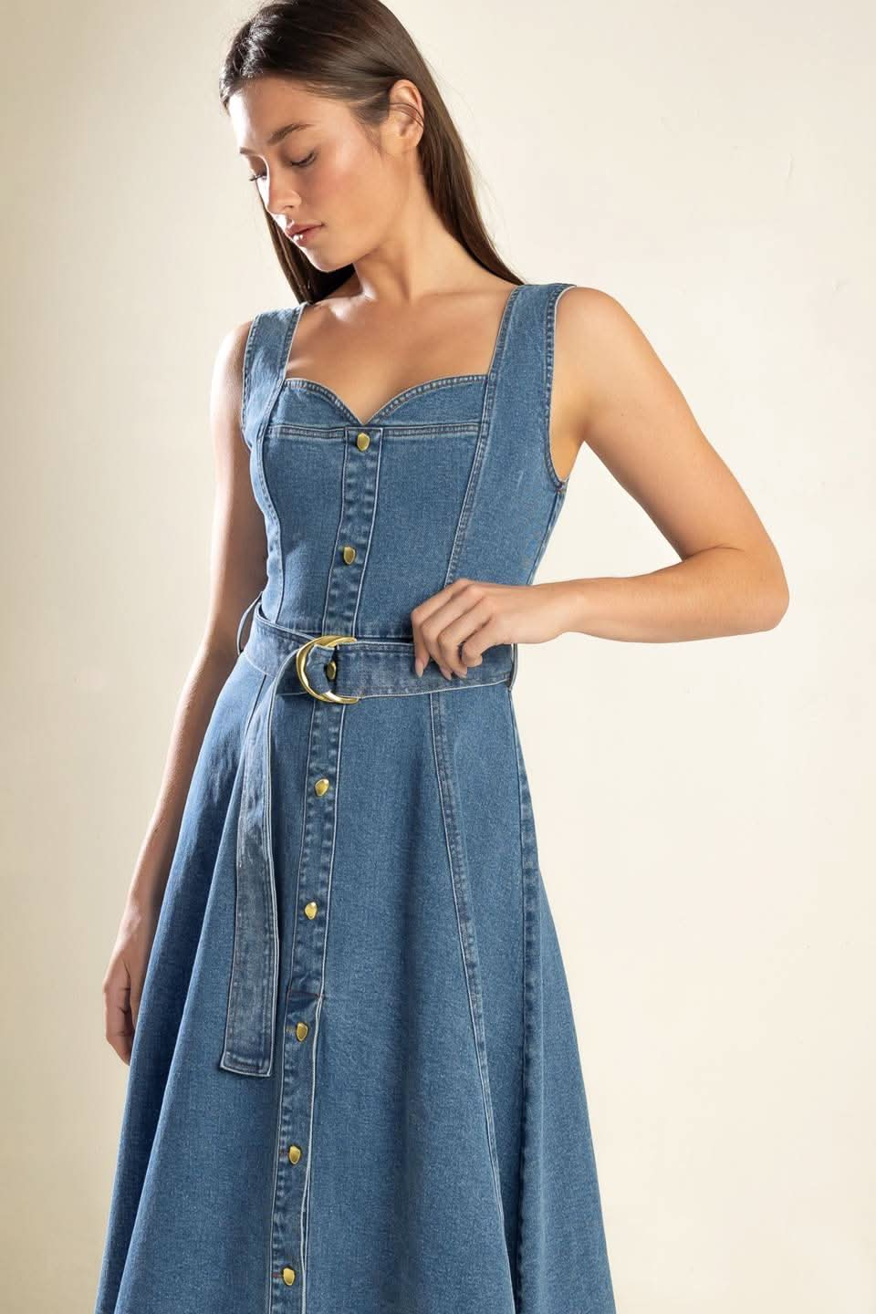 Charming Denim Midi Dress with Sweetheart Neckline