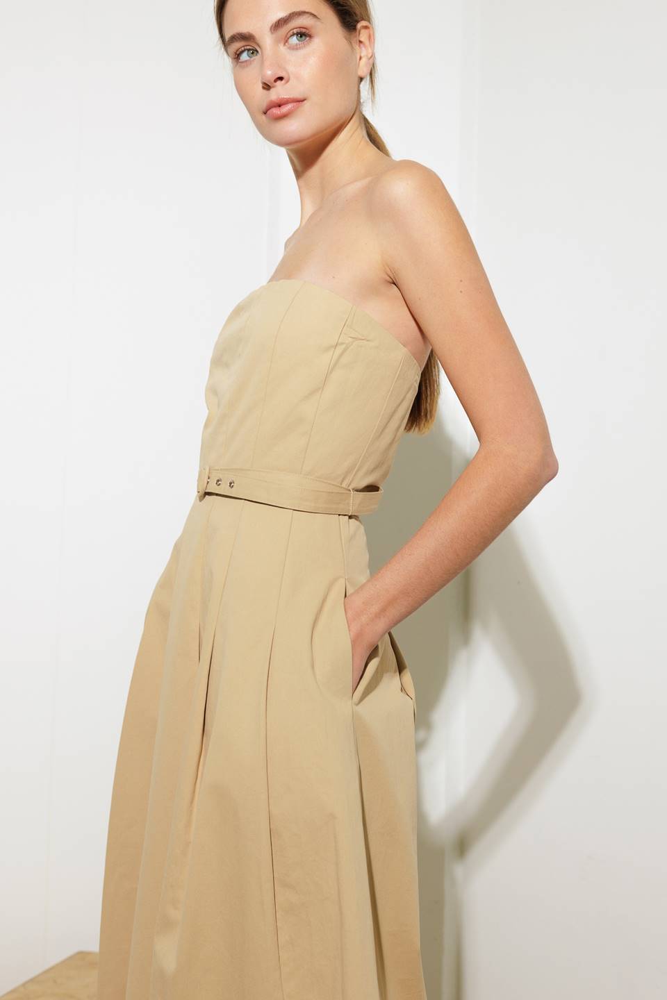 TAKING COMPLIMENTS WOVEN MIDI DRESS Flying Tomato